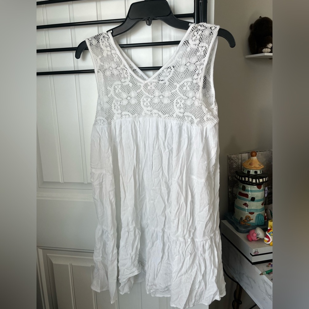 Elegant White Lace Sleepwear